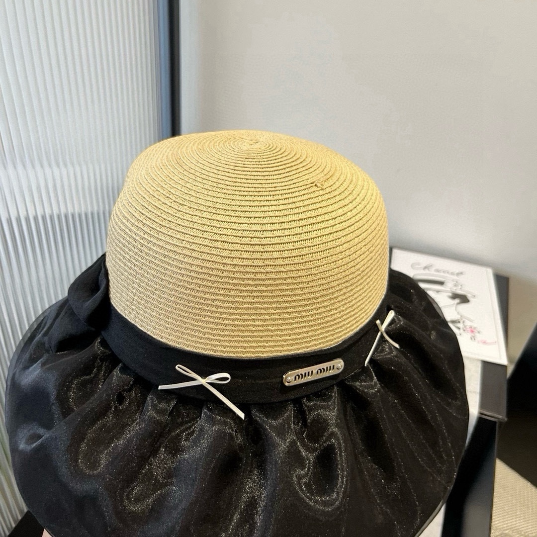 🆕

miumiu缪缪新款灯笼帽，遮阳草帽，防紫外线帽檐，头围57cm