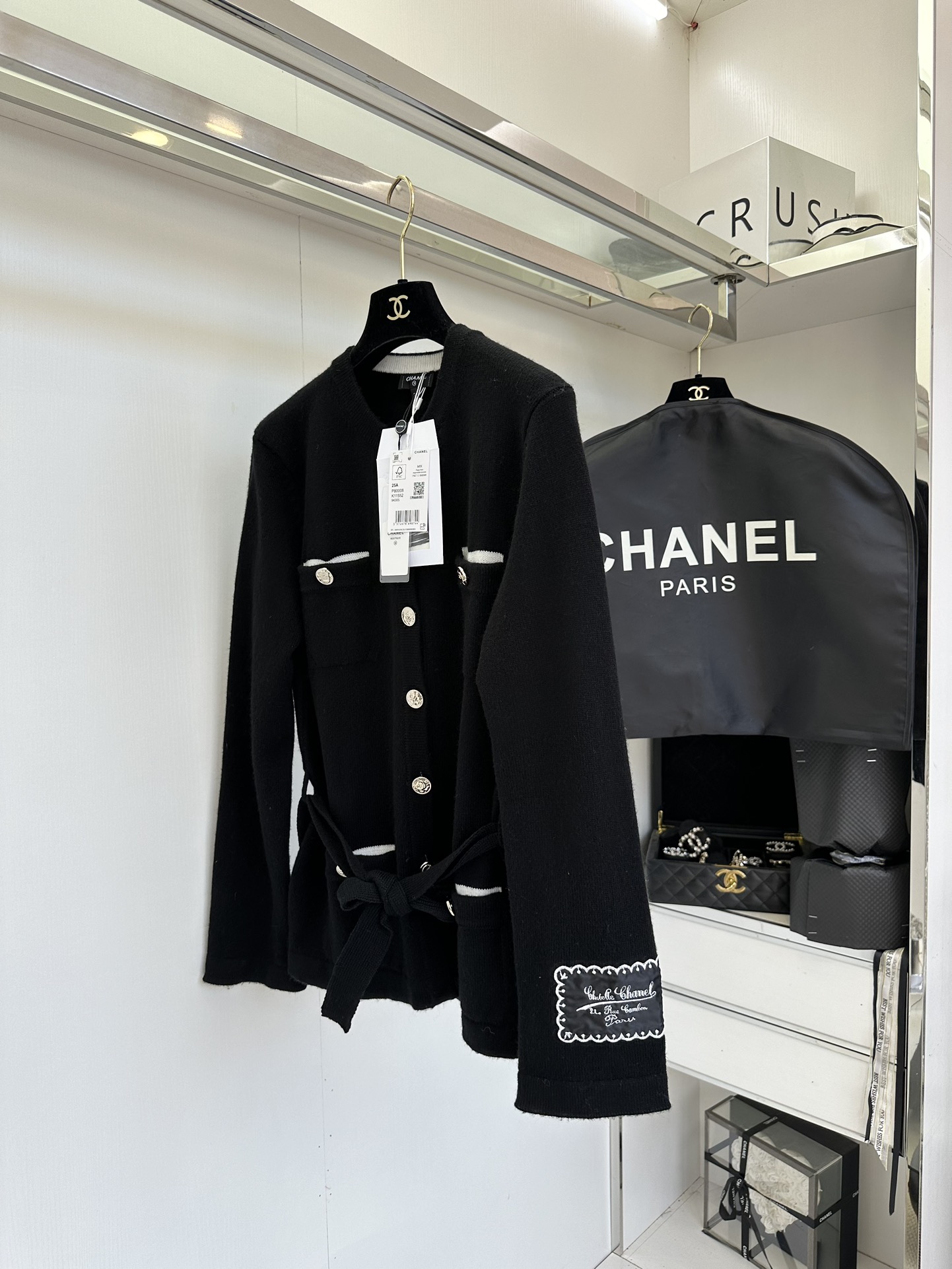 Elegant Chanel-Inspired Knit Cardigan with Four Pockets and Belt 9 i1754142993 1080 7