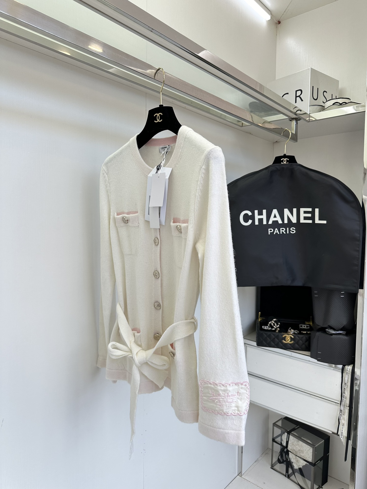 Elegant Chanel-Inspired Knit Cardigan with Four Pockets and Belt 4 i1754142993 1293 2