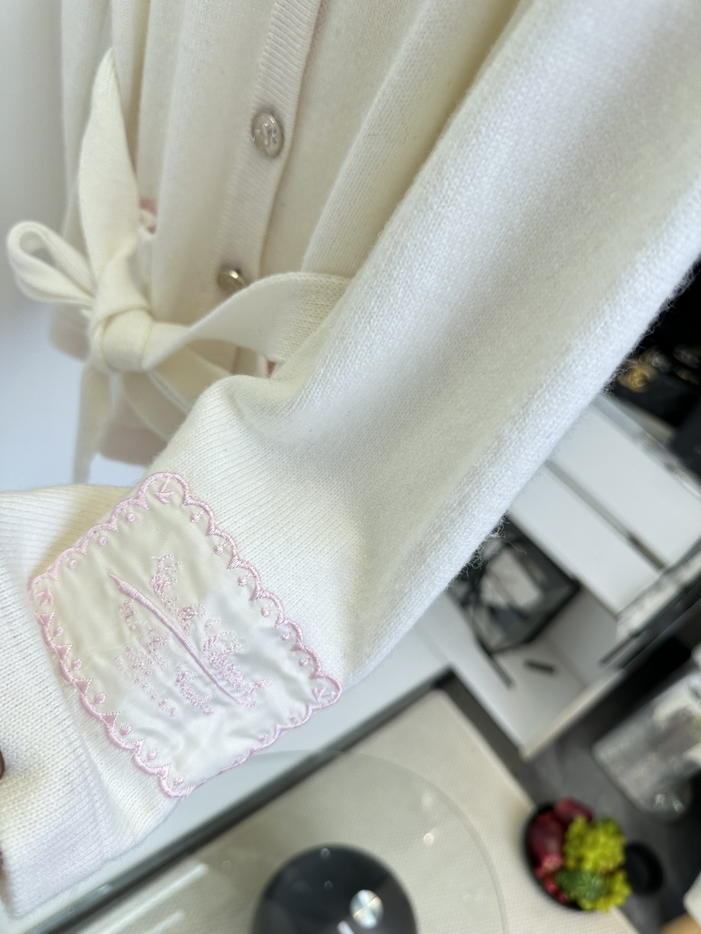 Elegant Chanel-Inspired Knit Cardigan with Four Pockets and Belt 5 i1754142993 6633 3