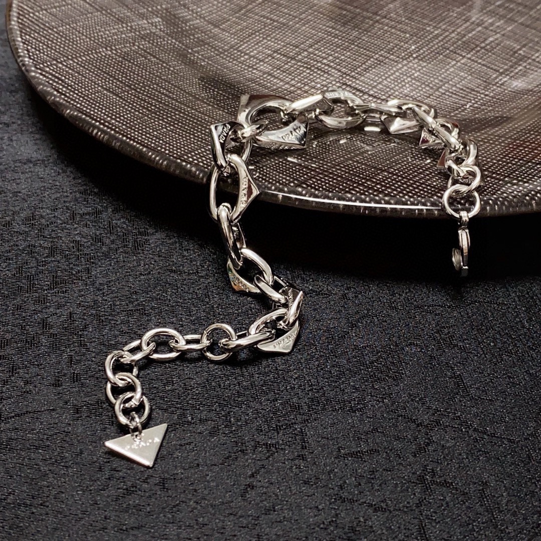 p300 ♪ PRADA Prada high version of the fashion chain ♪ - 图片 7