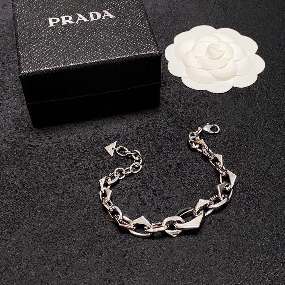 p300 ♪ PRADA Prada high version of the fashion chain ♪ - 图片 5