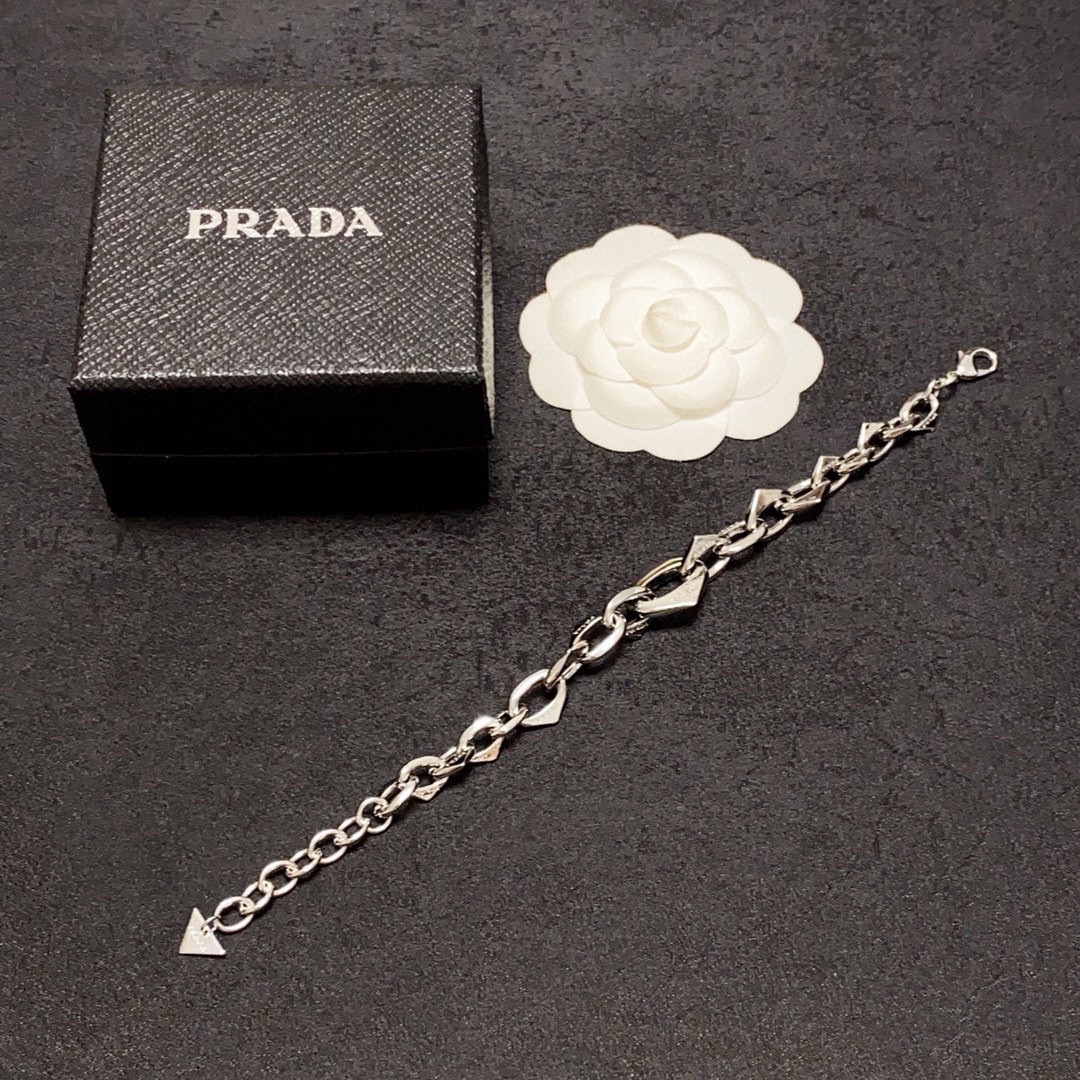 p300 ♪ PRADA Prada high version of the fashion chain ♪ - 图片 4