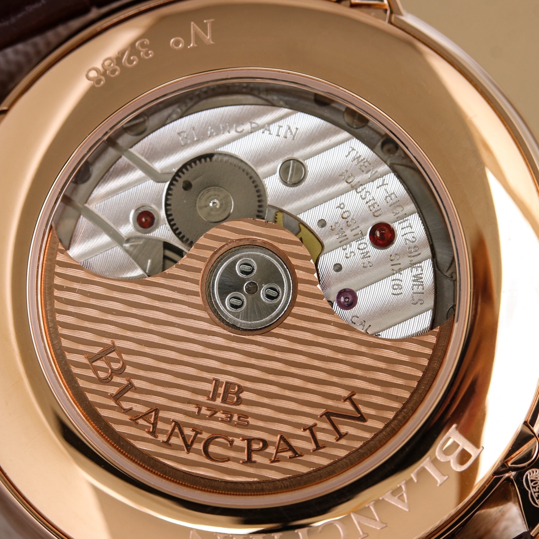 Title: White Zen 3450 Gold Watch Features and Design Summary Summary: White Zen 3450 gold watch features 3D layout, Roman timescales, hidden buttons, and moon-phase dial - 图片 6