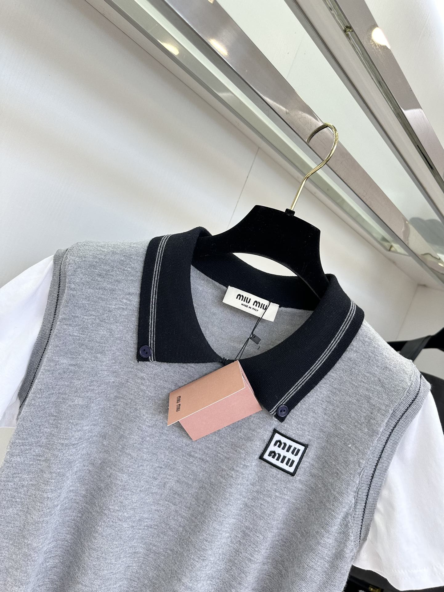 Miu Miu Peter Pan Collar Two-Piece Set: Youthful & Adorable Academia Style 5 i1754148394 9586 3