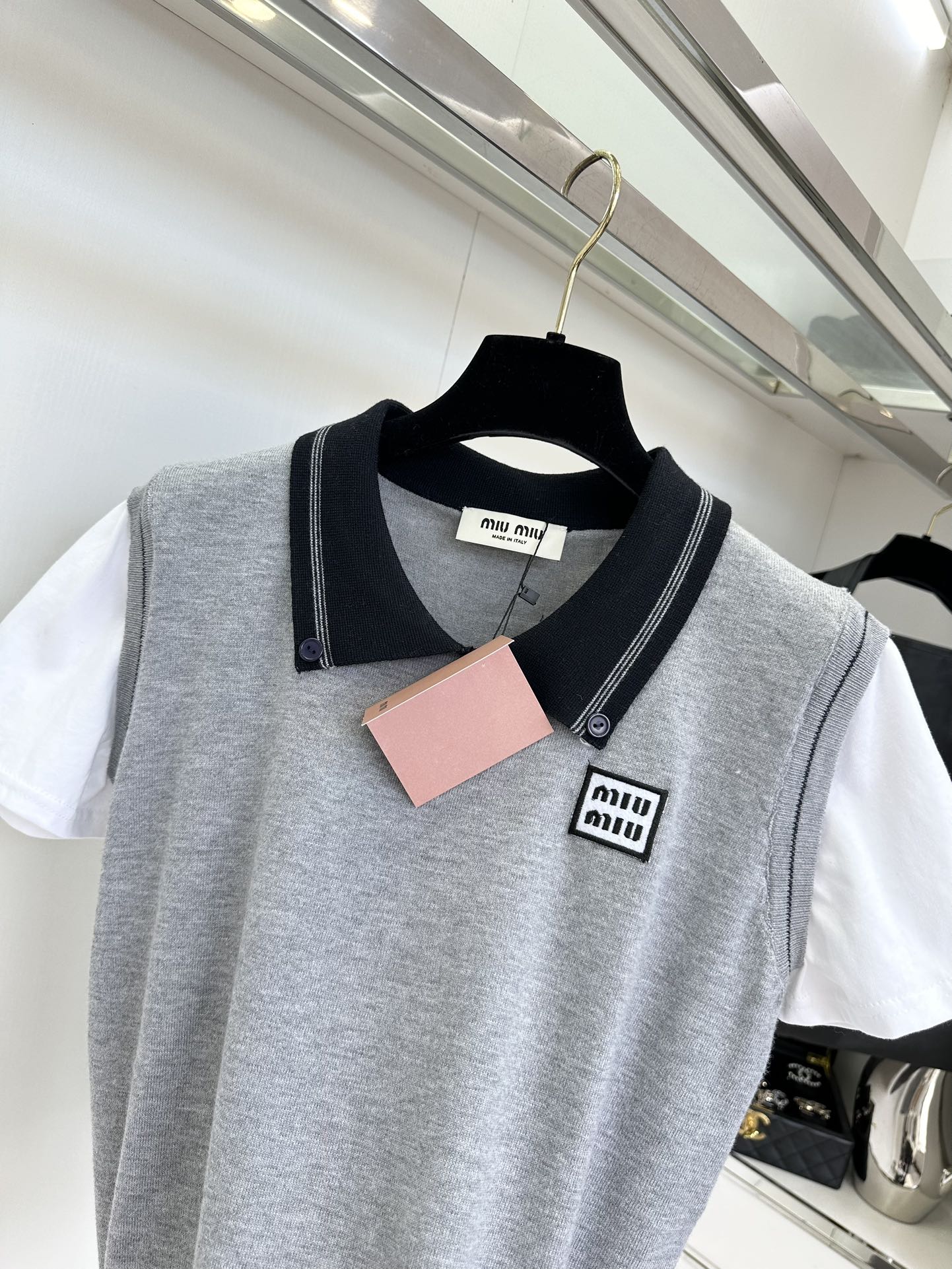 Miu Miu Peter Pan Collar Two-Piece Set: Youthful & Adorable Academia Style 6 i1754148394 9754 4