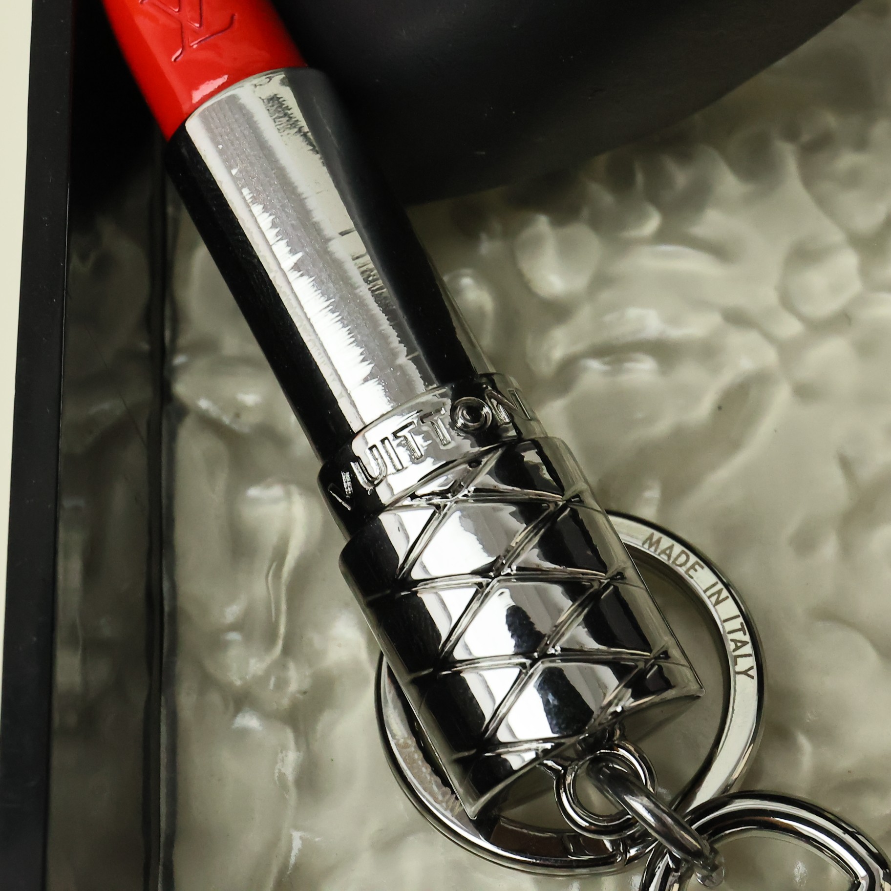 ❗️新品❗️M03006 ☀️Louis Vuitton 路易威登LV LIPSTICK 口红💄包饰钥匙