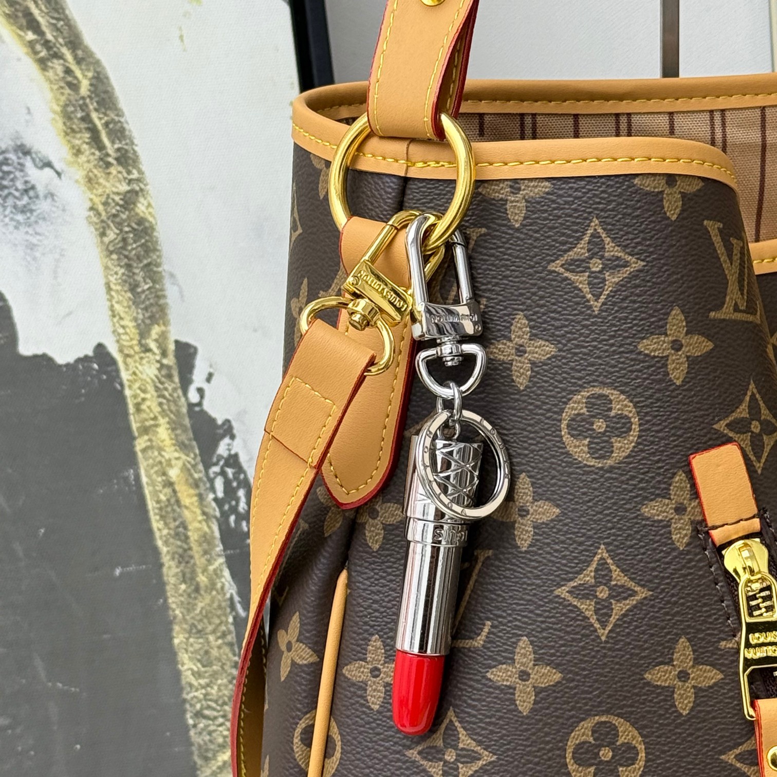 ❗️新品❗️M03006 ☀️Louis Vuitton 路易威登LV LIPSTICK 口红💄包饰钥匙