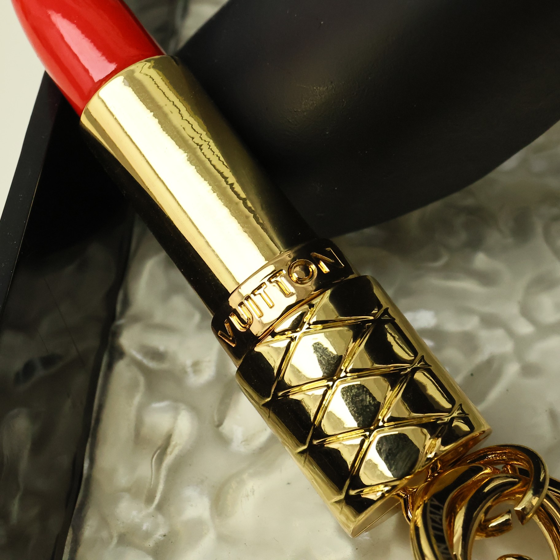 ❗️新品❗️M03006 ☀️Louis Vuitton 路易威登LV LIPSTICK 口红💄包饰钥匙