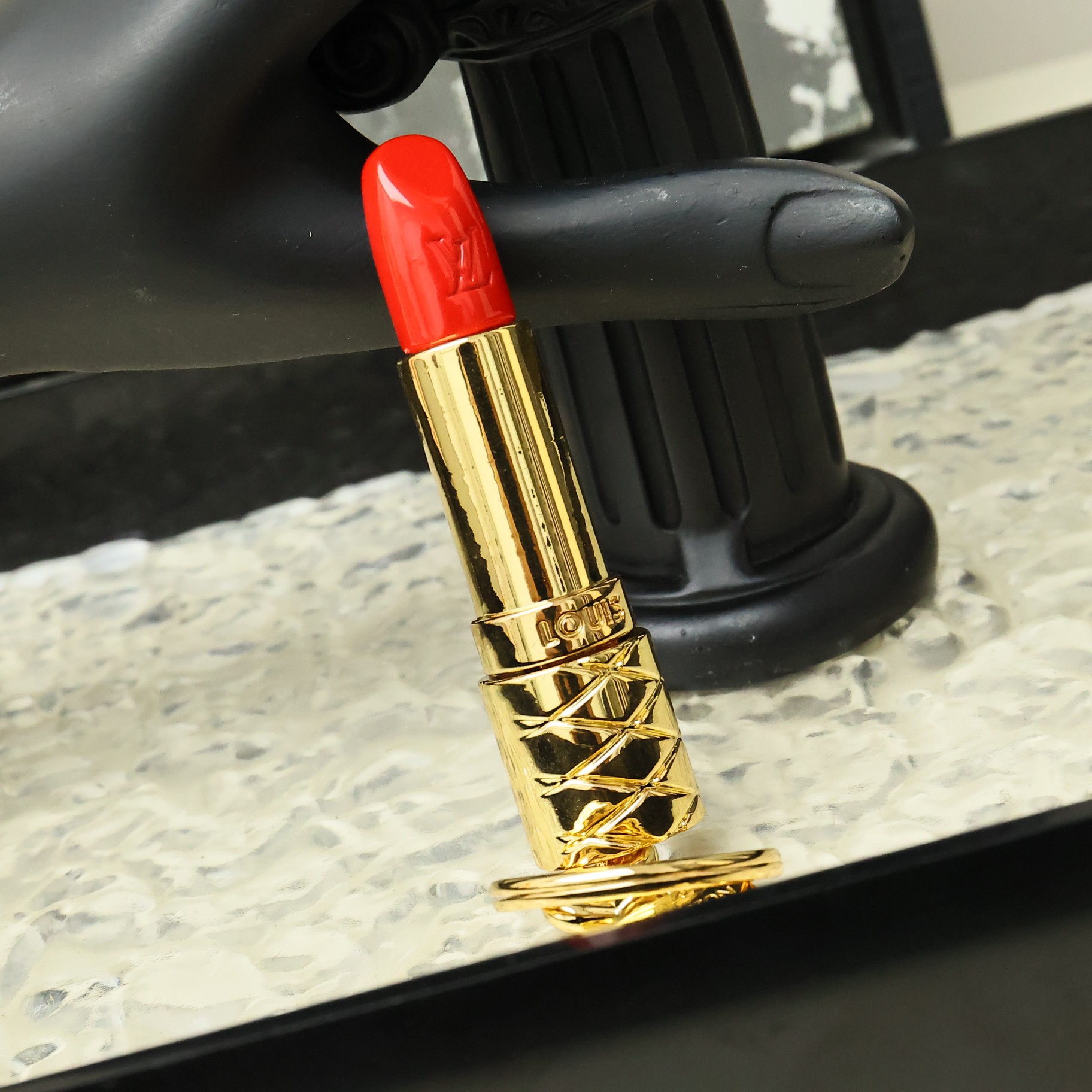 ❗️新品❗️M03006 ☀️Louis Vuitton 路易威登LV LIPSTICK 口红💄包饰钥匙