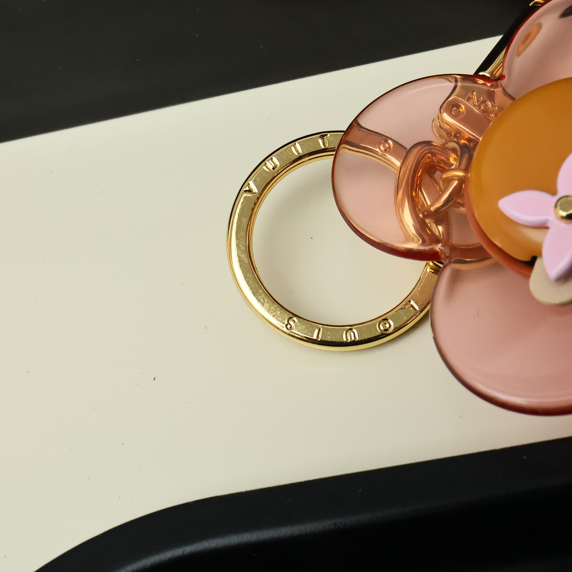 LV上新啦｜那些可可爱爱的小挂件！
Vivienne草间弥生～
Vivienne Keycharm! 🥰