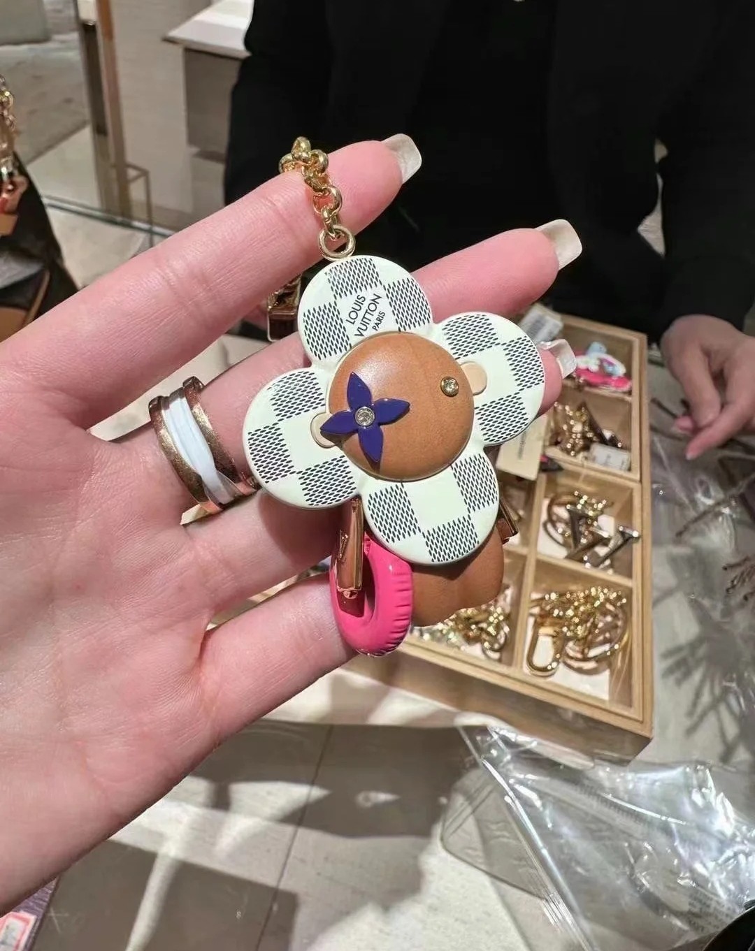 LV上新啦｜那些可可爱爱的小挂件🥰
