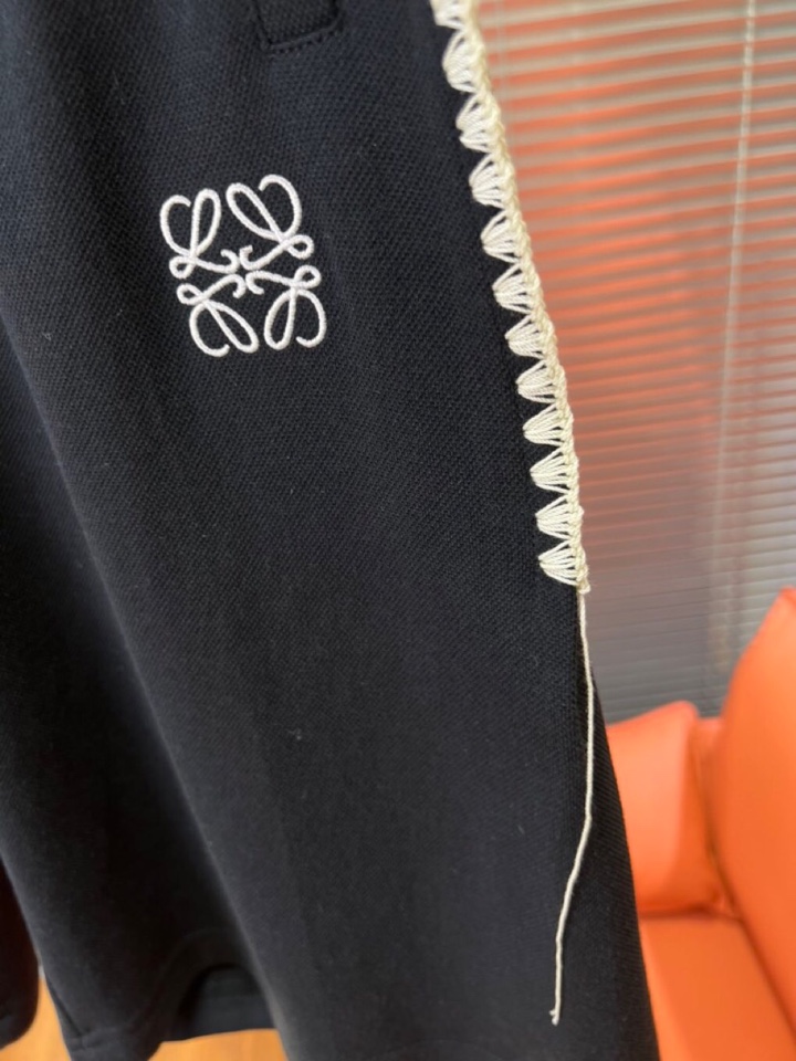 Loewe Spring 2025 Leisure Logo Shorts: High-End, Customized, Comfortable, Stylish Colors. - 图片 8