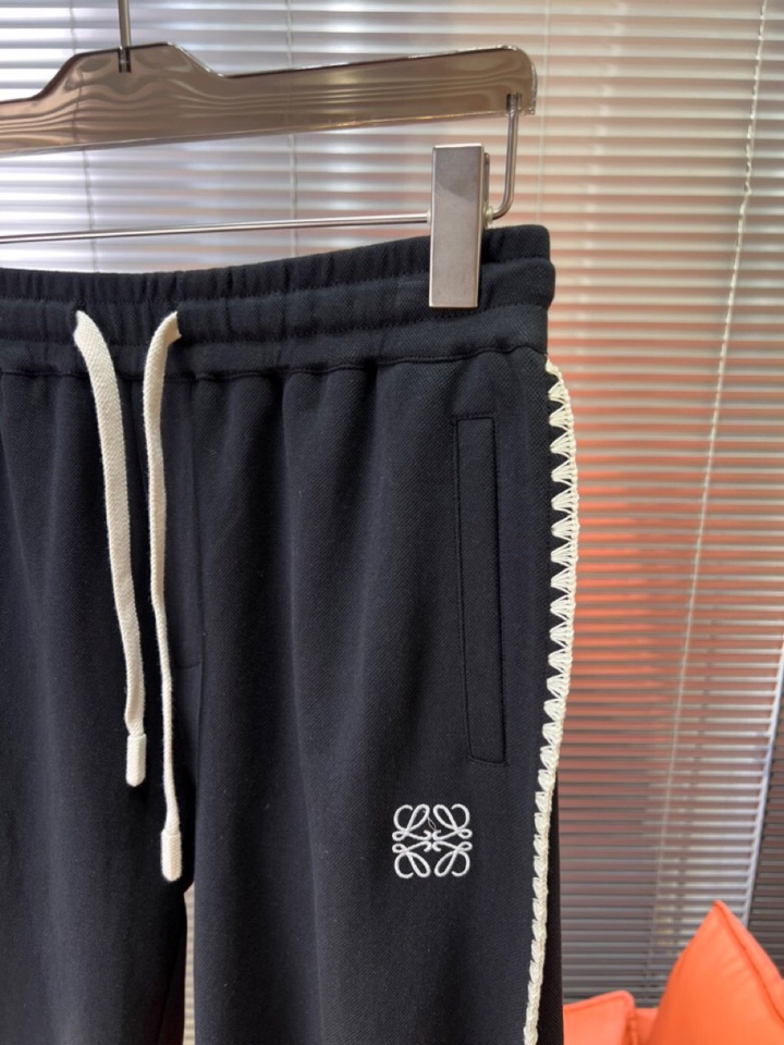 Loewe Spring 2025 Leisure Logo Shorts: High-End, Customized, Comfortable, Stylish Colors. - 图片 5