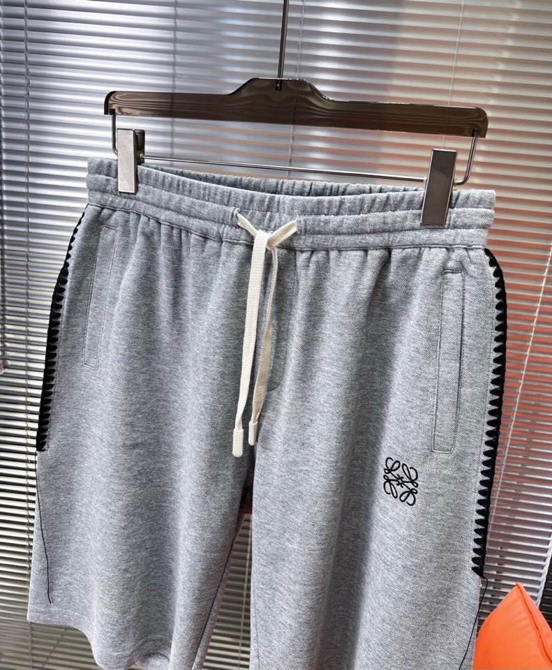 Loewe Spring 2025 Leisure Logo Shorts: High-end, Customized, Comfortable, Stylish. - 图片 3