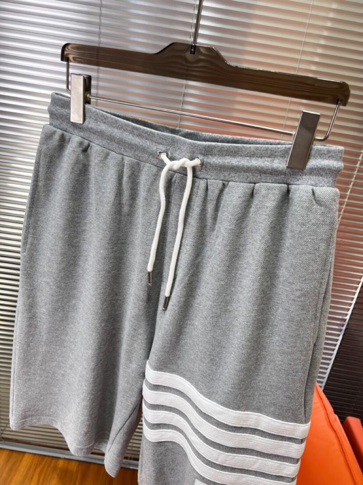 THOM BROWNE TB2025 Summer Update: Embroidered Shorts with Original Fabric and Hardware. - 图片 3