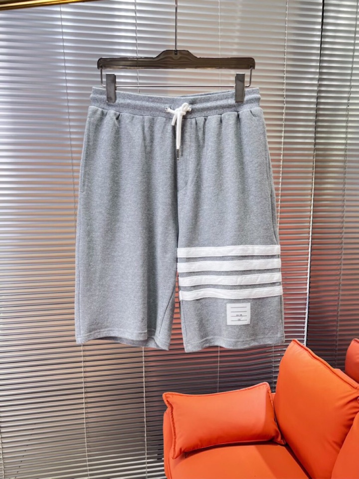 THOM BROWNE TB2025 Summer Update: Embroidered Shorts with Original Fabric and Hardware. - 图片 1