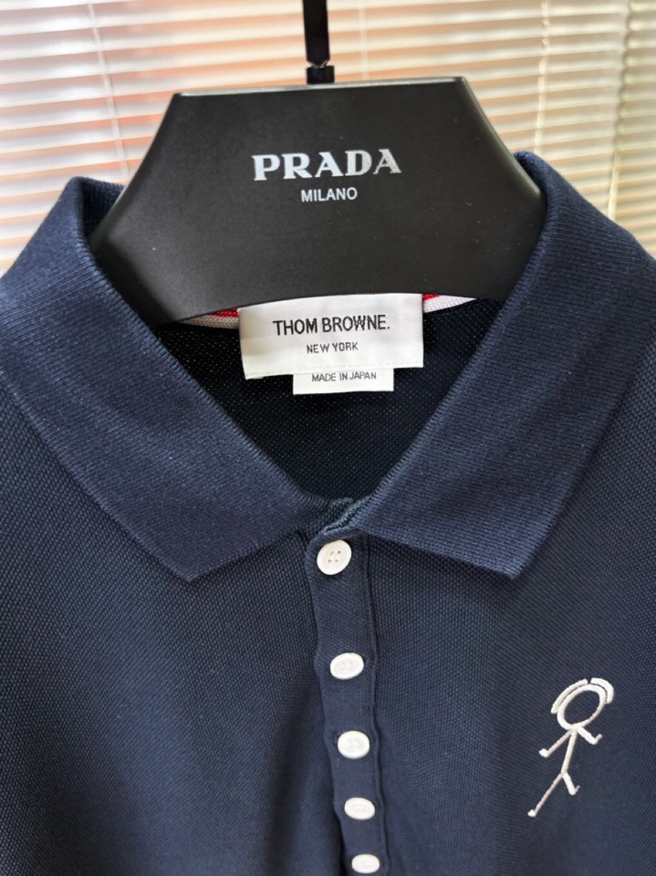 THOM BROWNE TB2025 Summer Four-Barped T-shirt Collection: Stylish, Comfortable, High-Quality, Various Colors - 图片 5