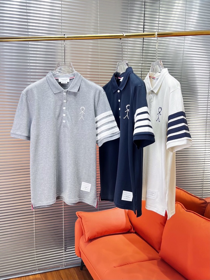 THOM BROWNE TB2025 Summer Update: Four-barped T-shirts, High-Stage Fashion, Comfortable, Imported Quality - 图片 2