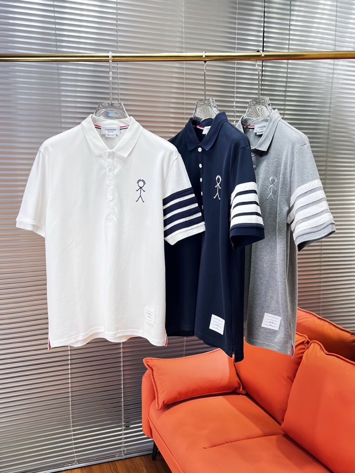 THOM BROWNE TB2025 Summer Update: Four-Barped T-shirts, High-Quality Imported Materials, Stylish Colors - 图片 3
