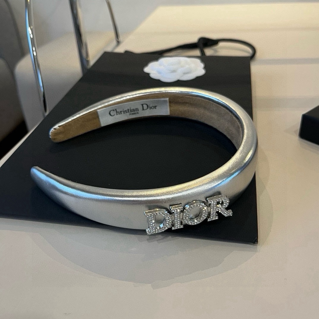 🆕

Dior迪奥新款发箍