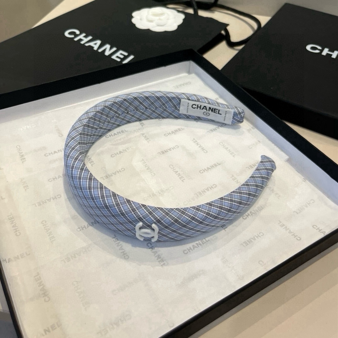 🆕

Chanel香奈儿发箍 经典小香头箍