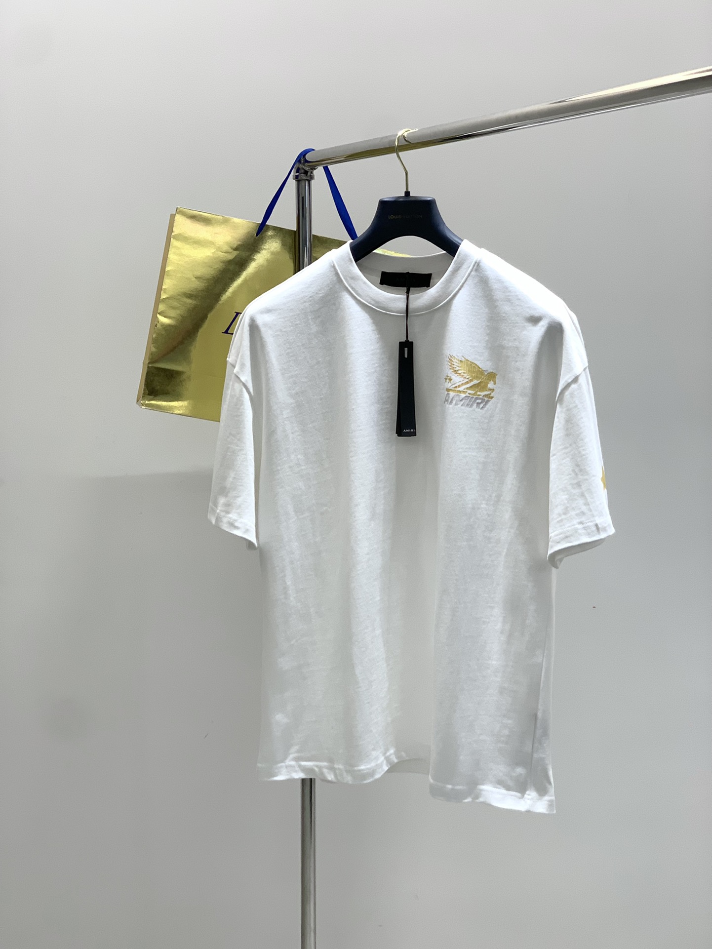 “Top-Grade Cosmopolitan T-Shirt Suit with Original Fabric and High-Quality Printing-Manufacturing Alphabet Logo” - 图片 1