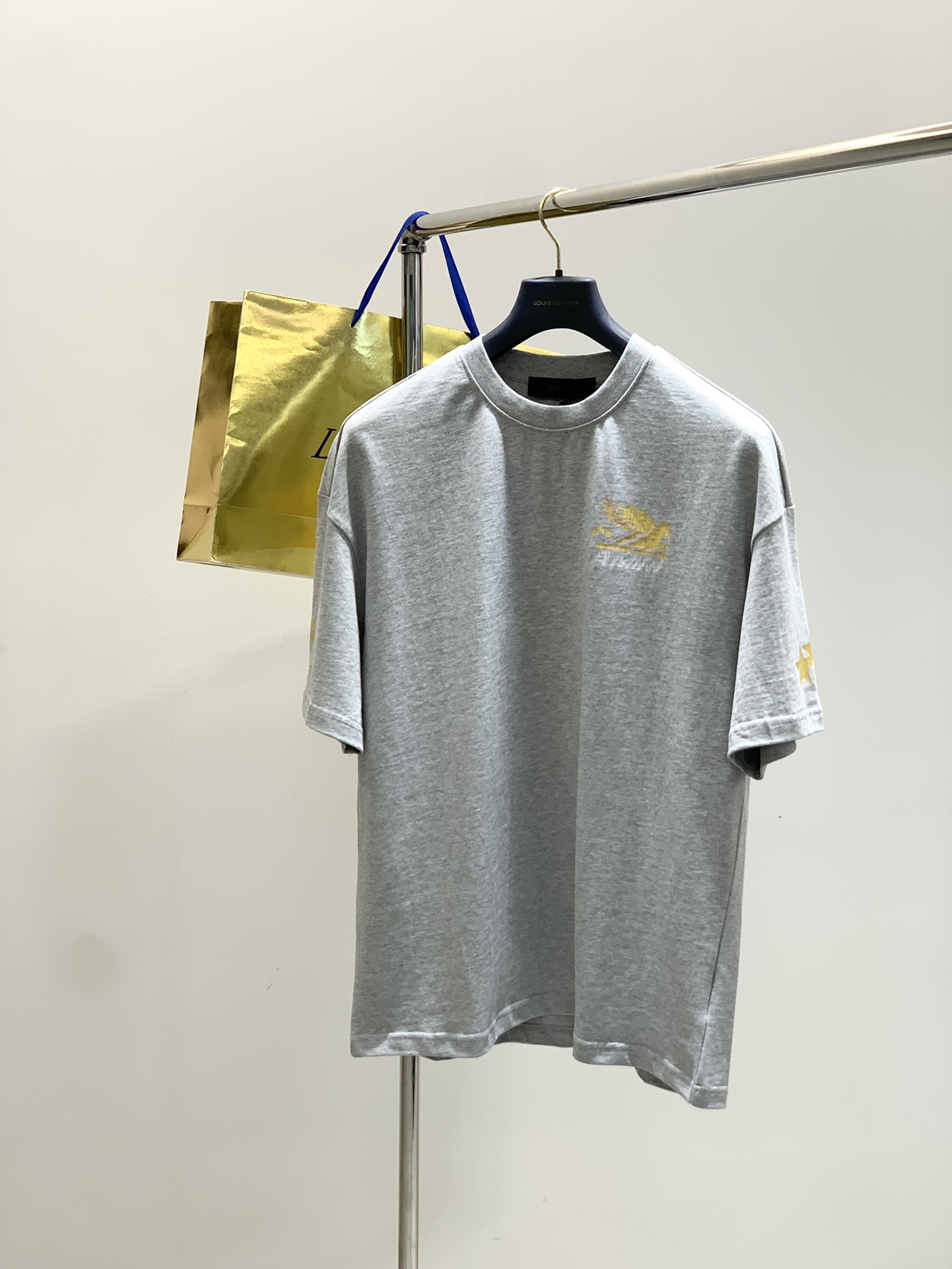 Title: P816 Amir Amiri Summer 2025 Collection Summary Summary: High-quality one-size-fits-all T-shirt suits with original fabric, top-grade printing, and cosmopolitan design for summer - 图片 1
