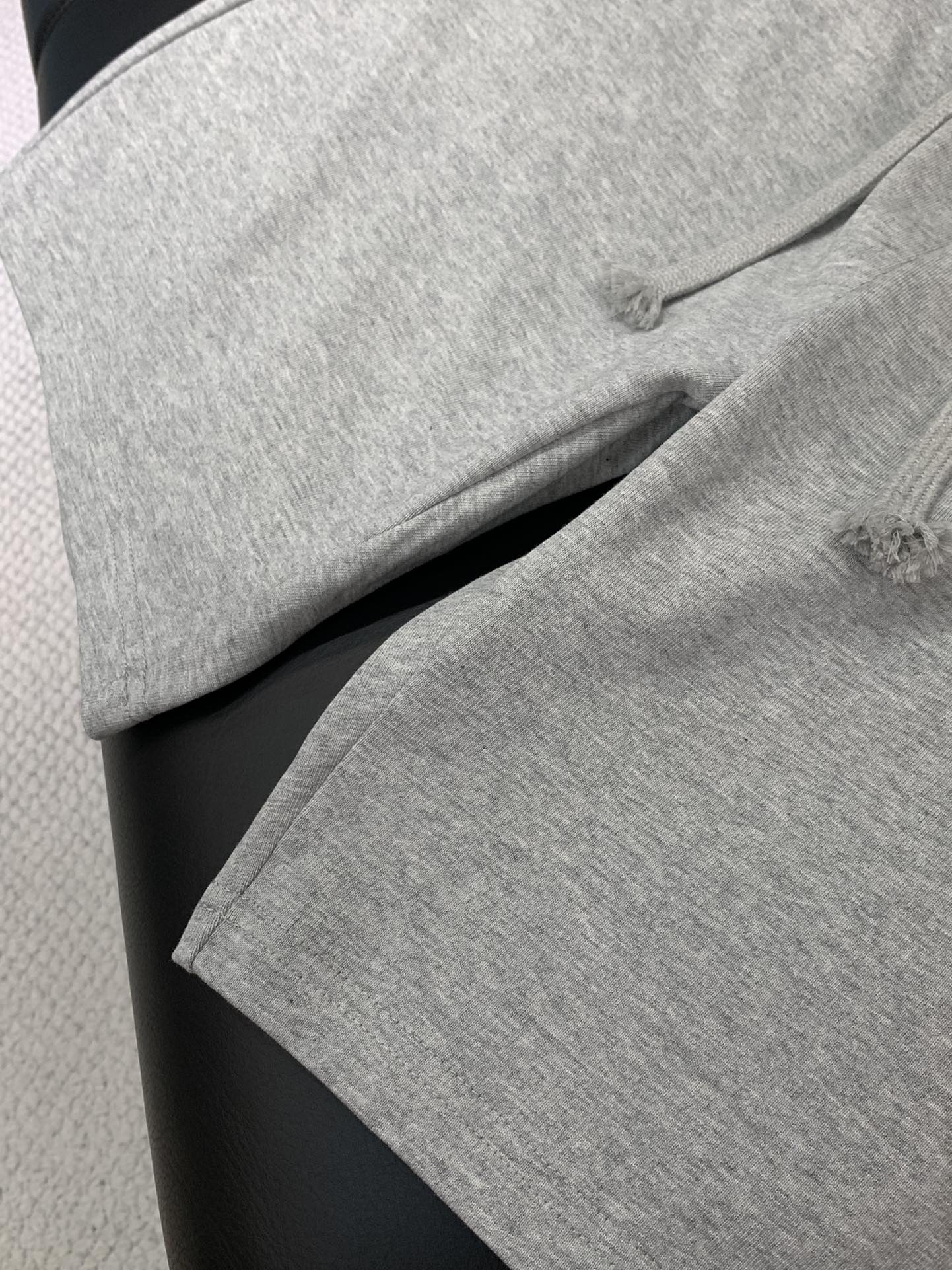 “Premium P816 T-Shirt Suit: Summer 2025 Collection with High-Quality Fabric and Stylish Design” - 图片 7