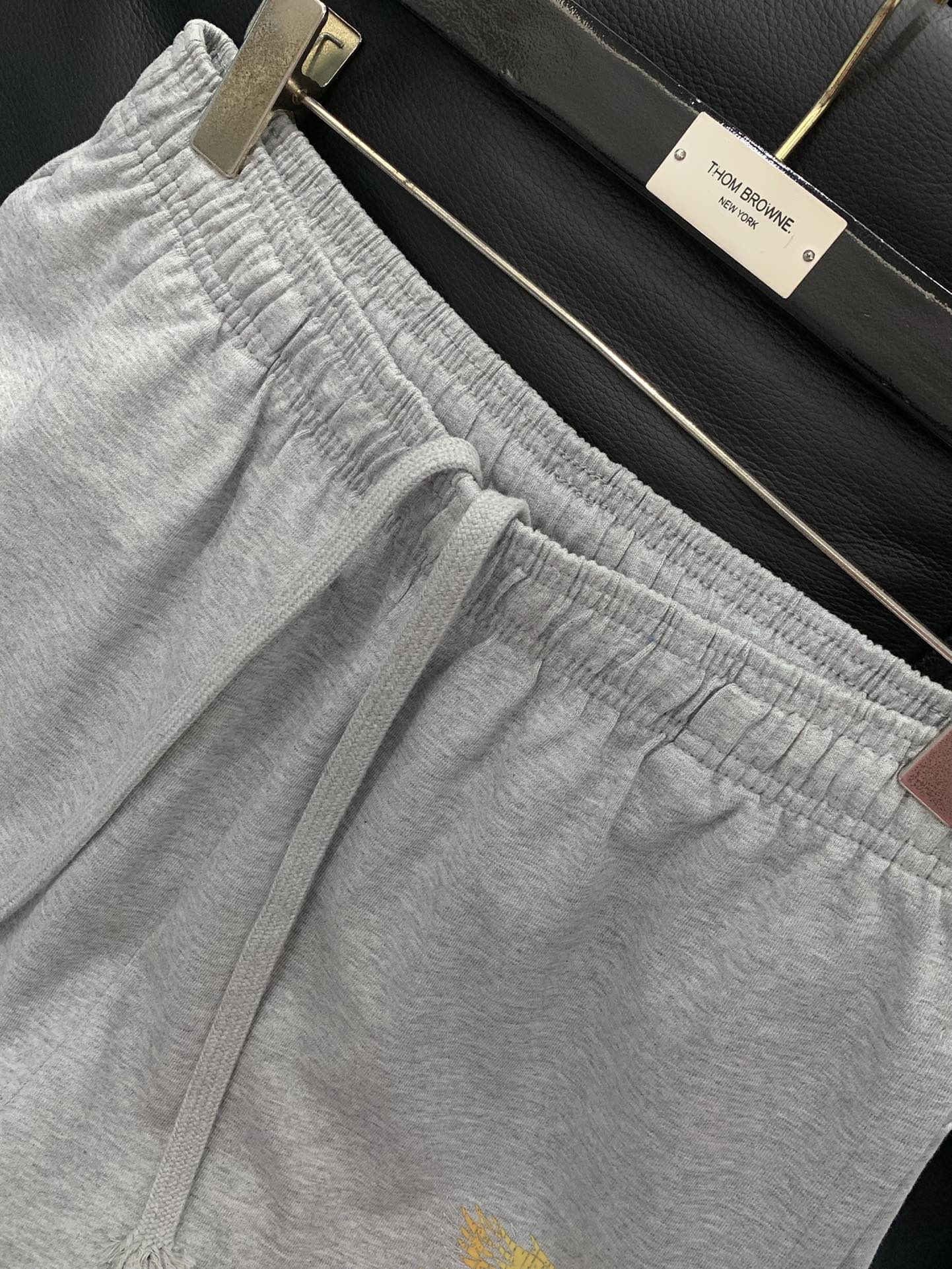 “Premium P816 T-Shirt Suit: Summer 2025 Collection with High-Quality Fabric and Stylish Design” - 图片 4