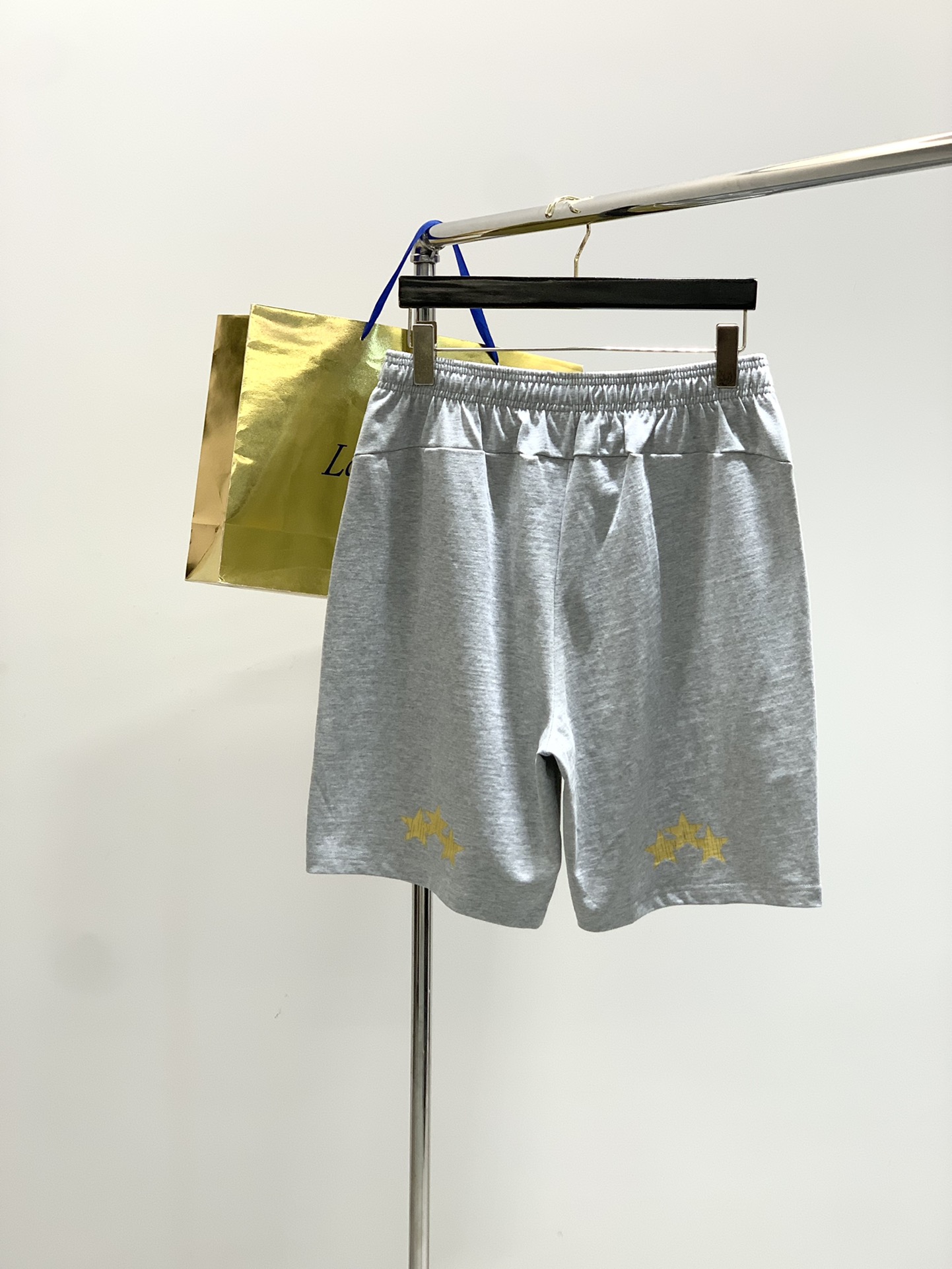 “Premium P816 T-Shirt Suit: Summer 2025 Collection with High-Quality Fabric and Stylish Design” - 图片 2