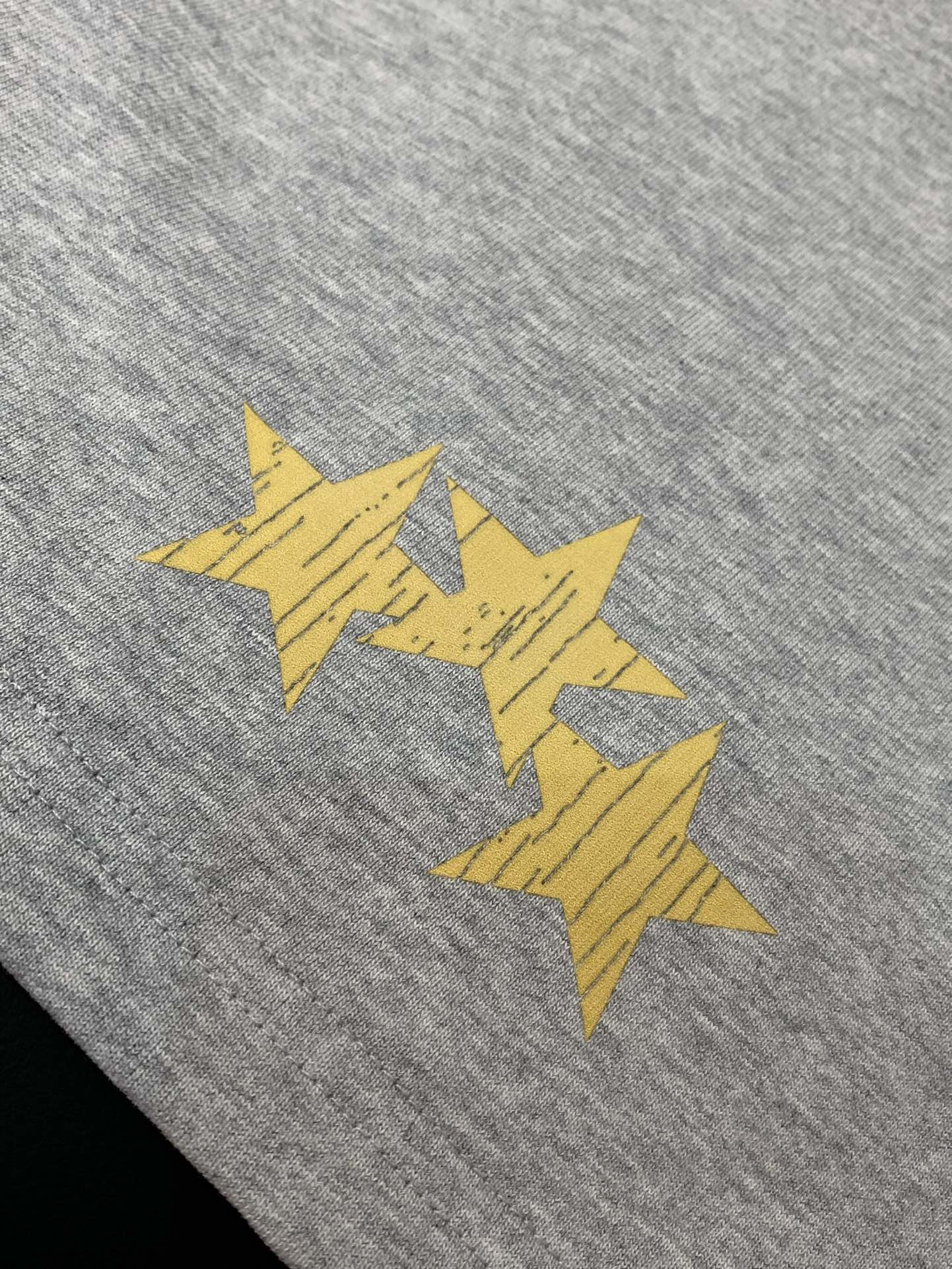 “Premium P816 T-Shirt Suit: Summer 2025 Collection with High-Quality Fabric and Stylish Design” - 图片 8