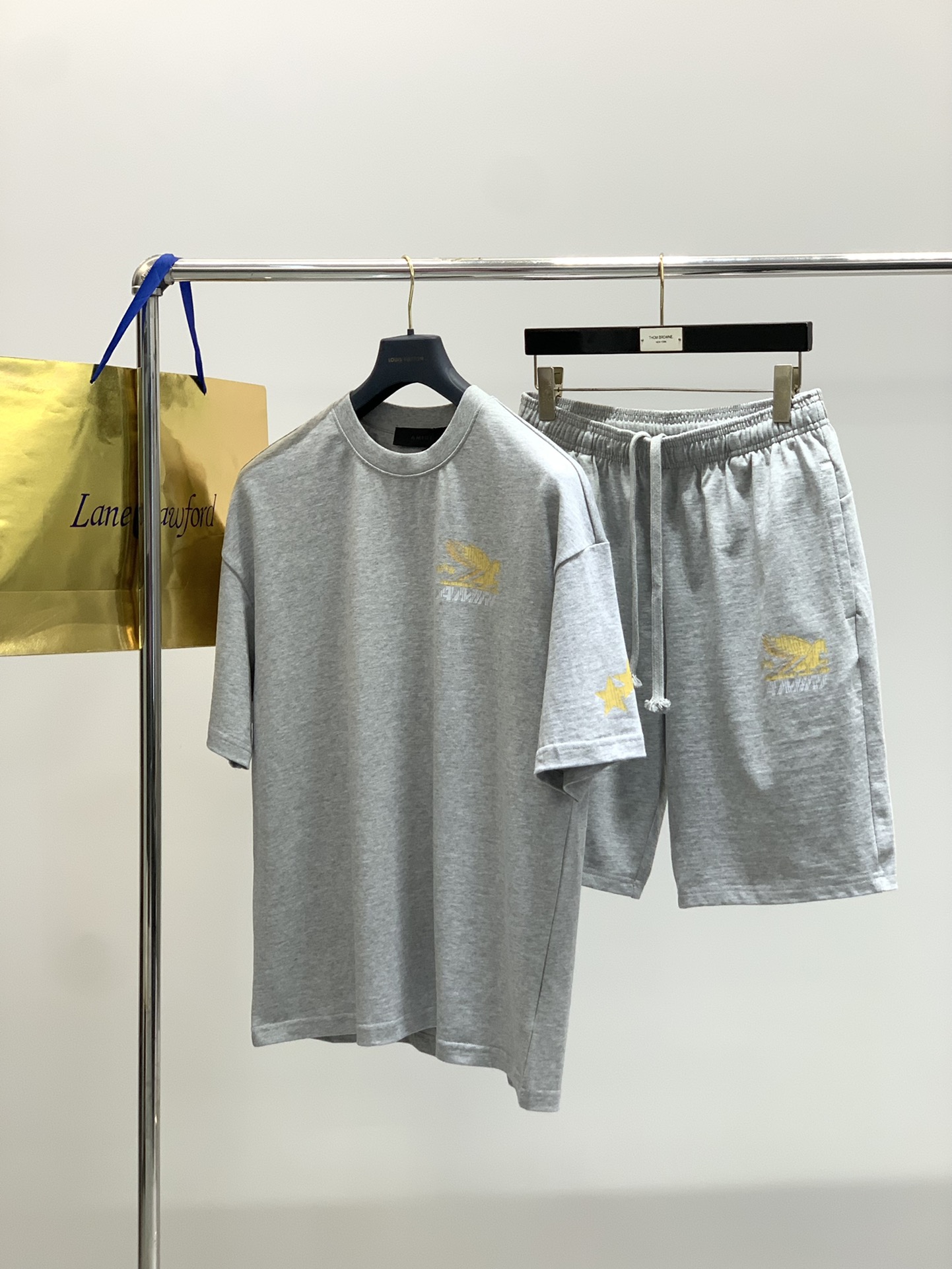 “Premium P816 T-Shirt Suit: Summer 2025 Collection with High-Quality Fabric and Stylish Design” - 图片 9