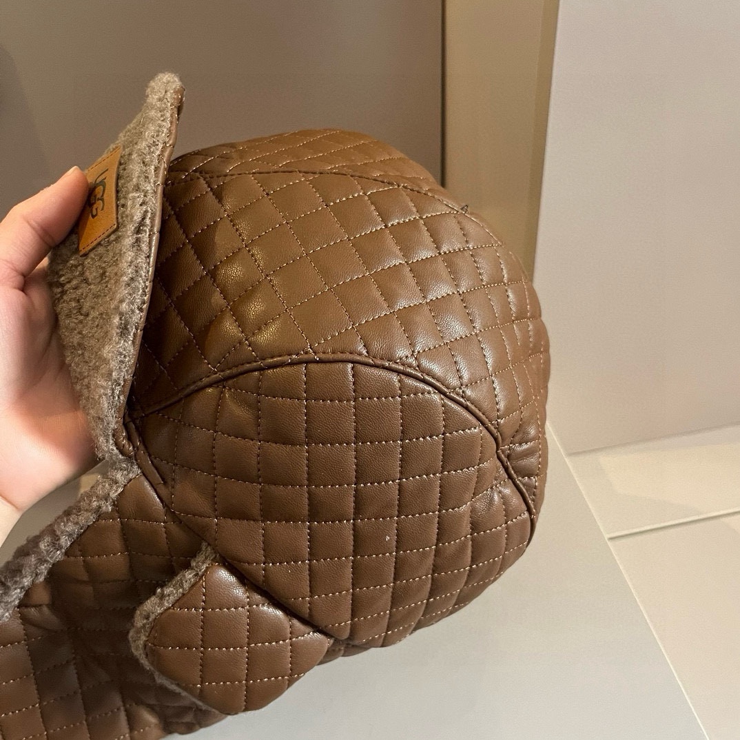 🆕

ugg菱格护耳帽，雷锋帽