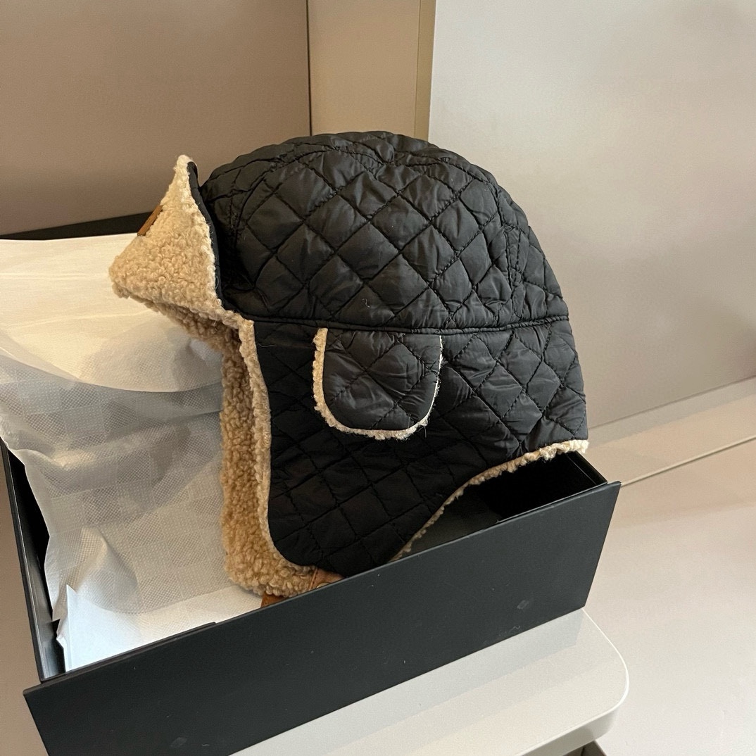 🆕
Ugg新款菱格护耳帽，雷锋帽