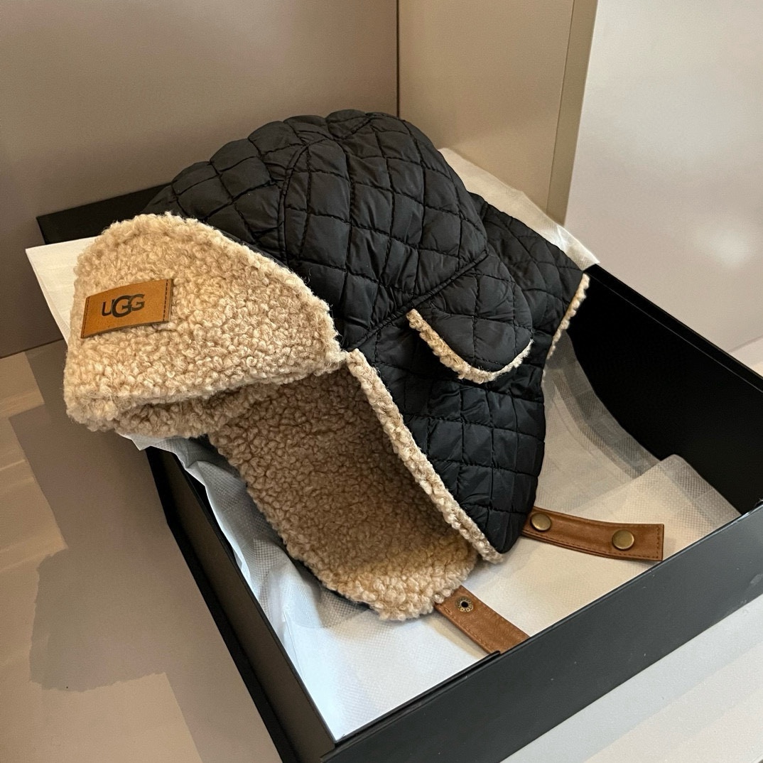 🆕
Ugg新款菱格护耳帽，雷锋帽