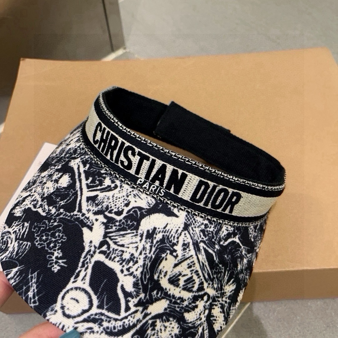 🆕

Dior迪奥空顶草帽，遮阳帽,遮阳发箍，官方款