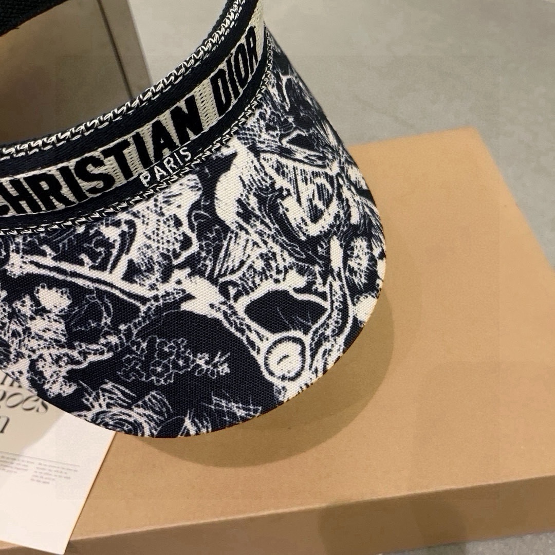 🆕

Dior迪奥空顶草帽，遮阳帽,遮阳发箍，官方款