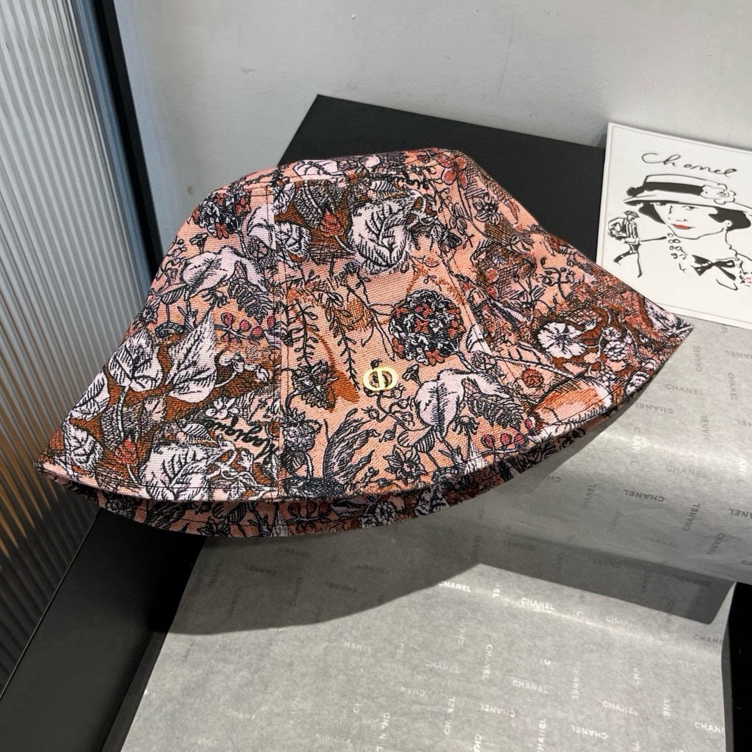 🆕

Dior迪奥新款渔夫帽，休闲桶帽，头围57cm