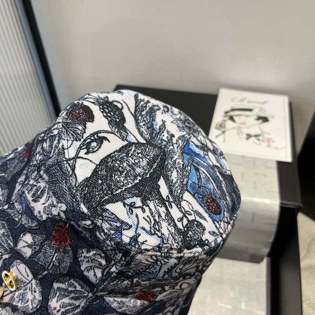🆕

Dior迪奥新款渔夫帽，休闲桶帽，头围57cm