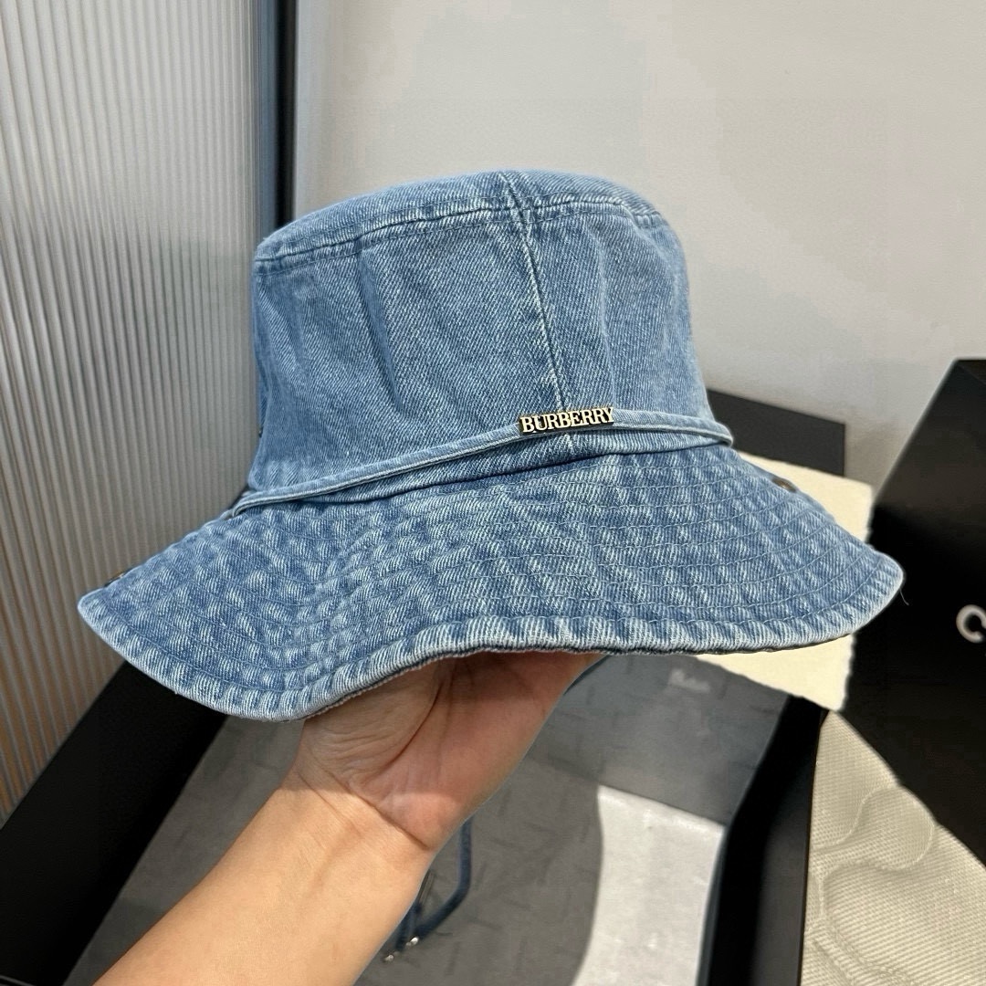 🆕

burberry巴宝莉新款牛仔渔夫帽，头围57cm