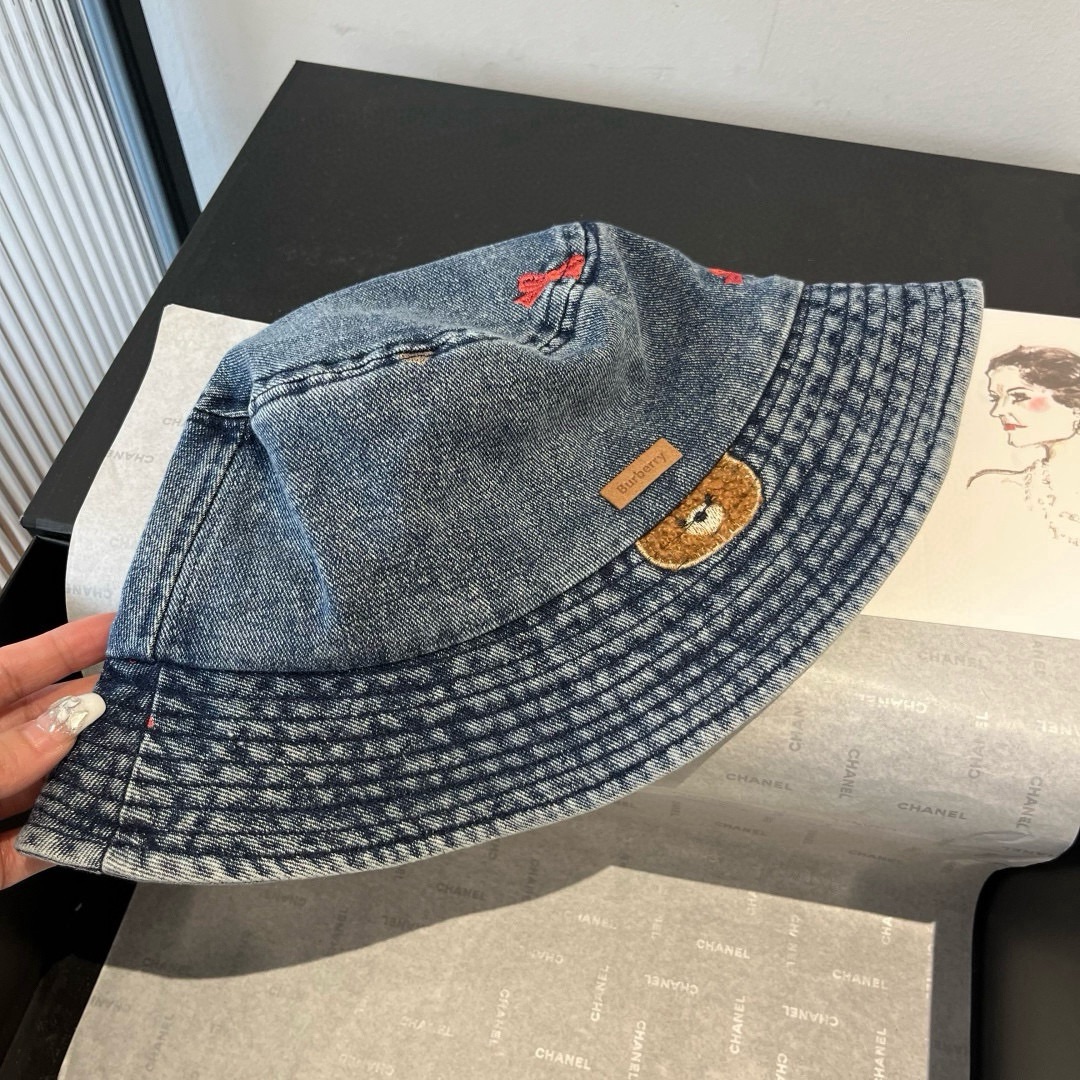 🆕

burberry巴宝莉新款牛仔渔夫帽，头围57cm