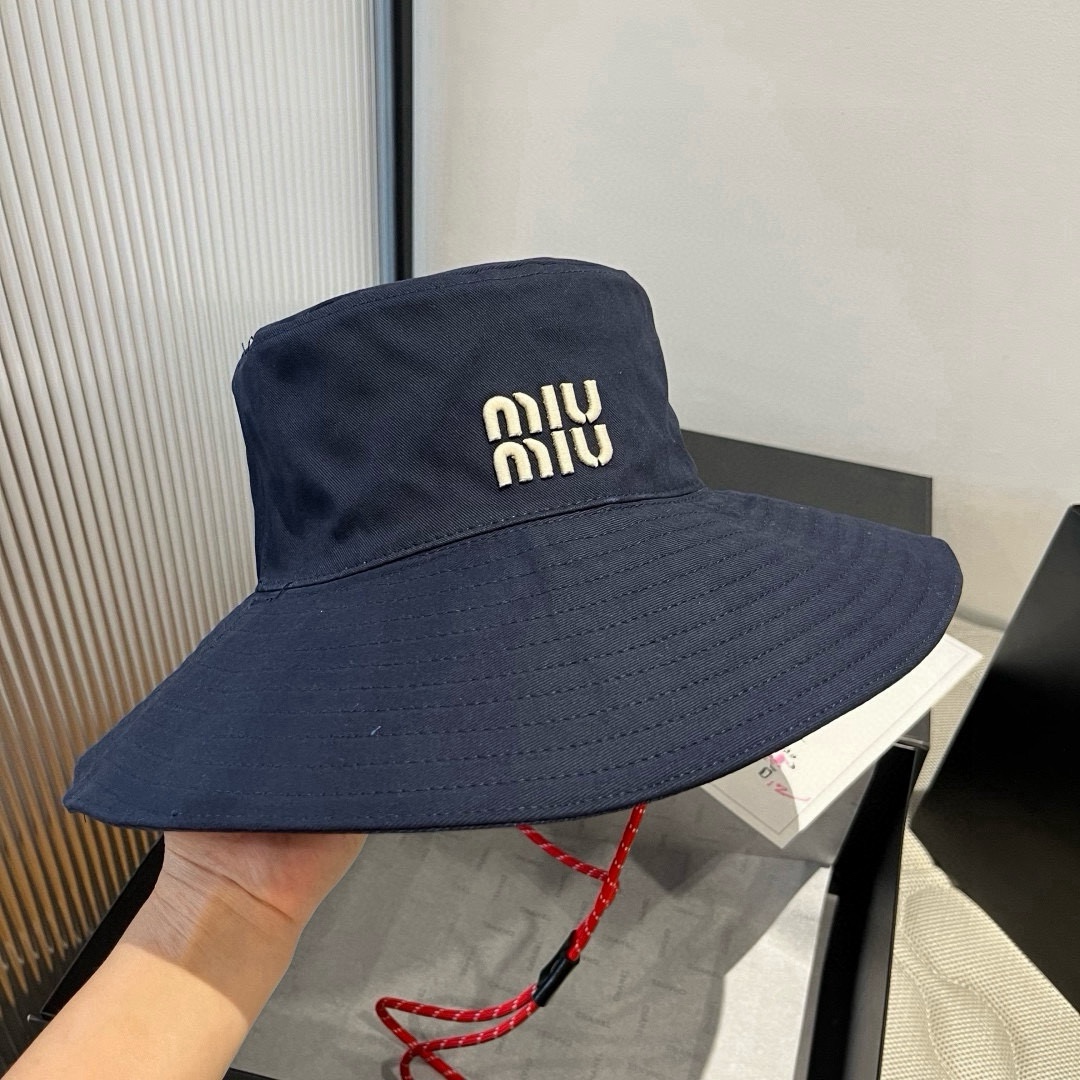 🆕

miumiu缪缪专柜款渔夫帽，高端定制，头围57cm
