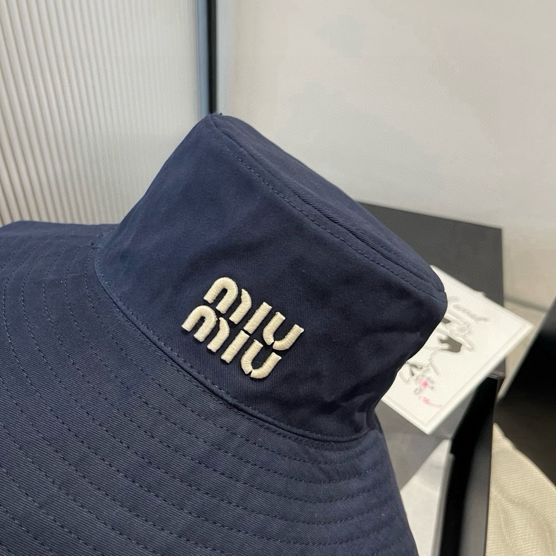 🆕

miumiu缪缪专柜款渔夫帽，高端定制，头围57cm