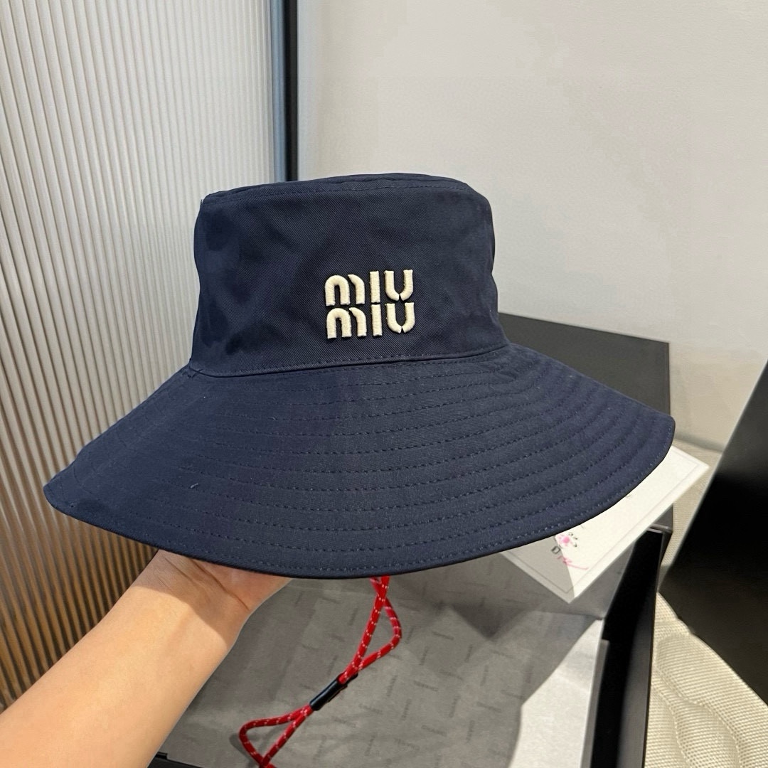 🆕

miumiu缪缪专柜款渔夫帽，高端定制，头围57cm
