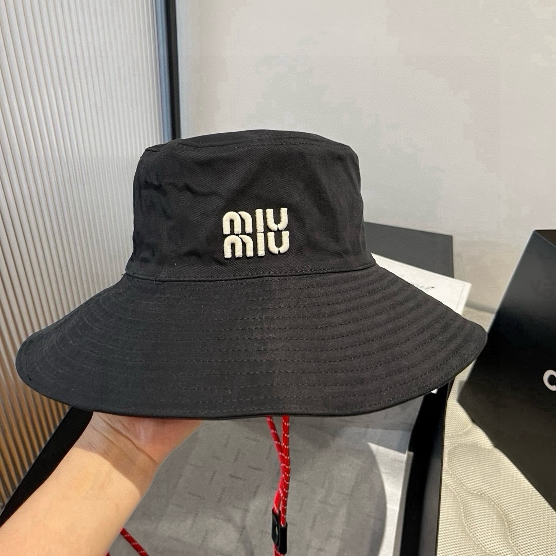 🆕

miumiu缪缪专柜款渔夫帽，高端定制，头围57cm