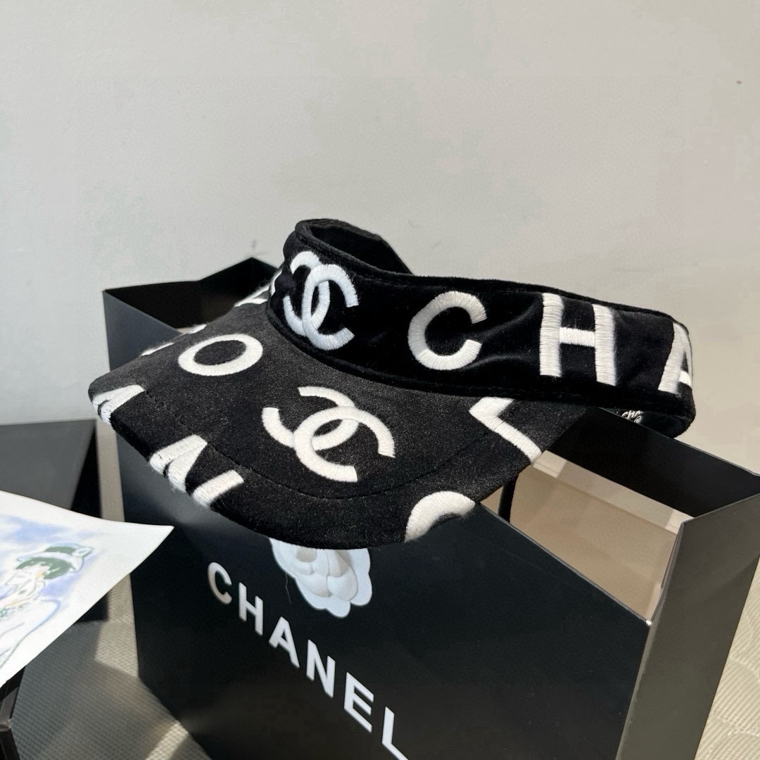 🆕

Chanel香奈儿新款空顶鸭舌帽