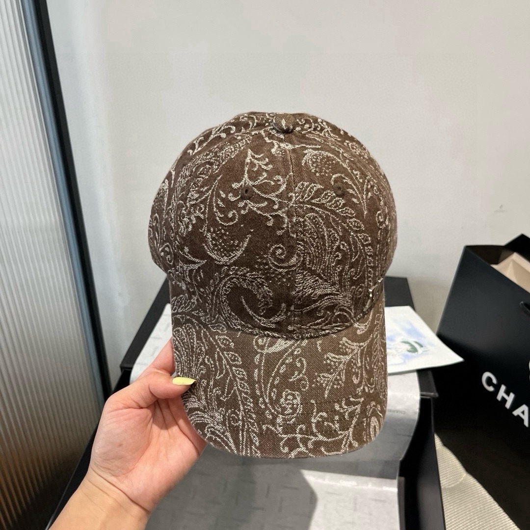 🆕

Lv新款鸭舌帽，头围57cm