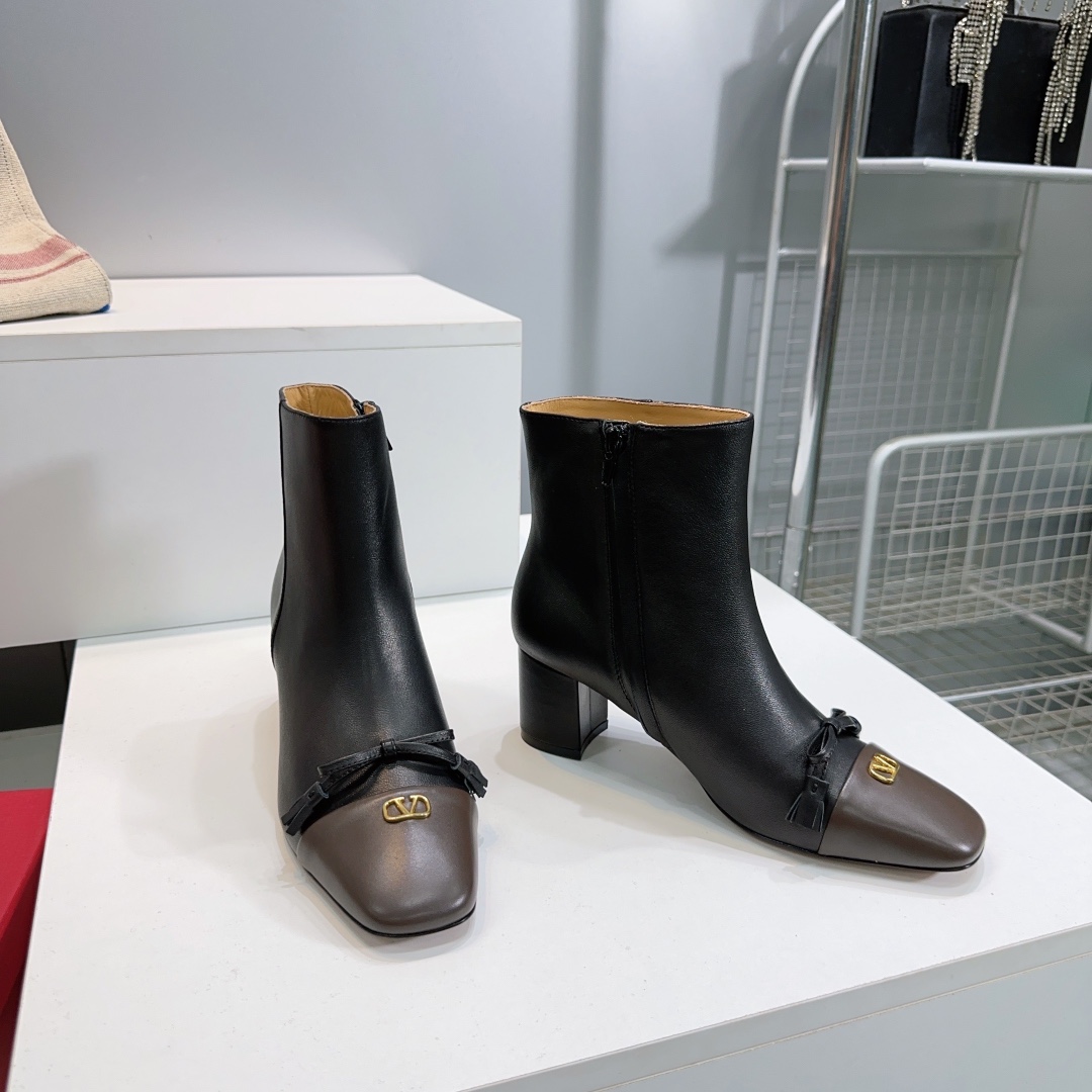 High-Quality Valentino Butterfly Shoes: Fall 2025 Collection Highlights - 图片 5