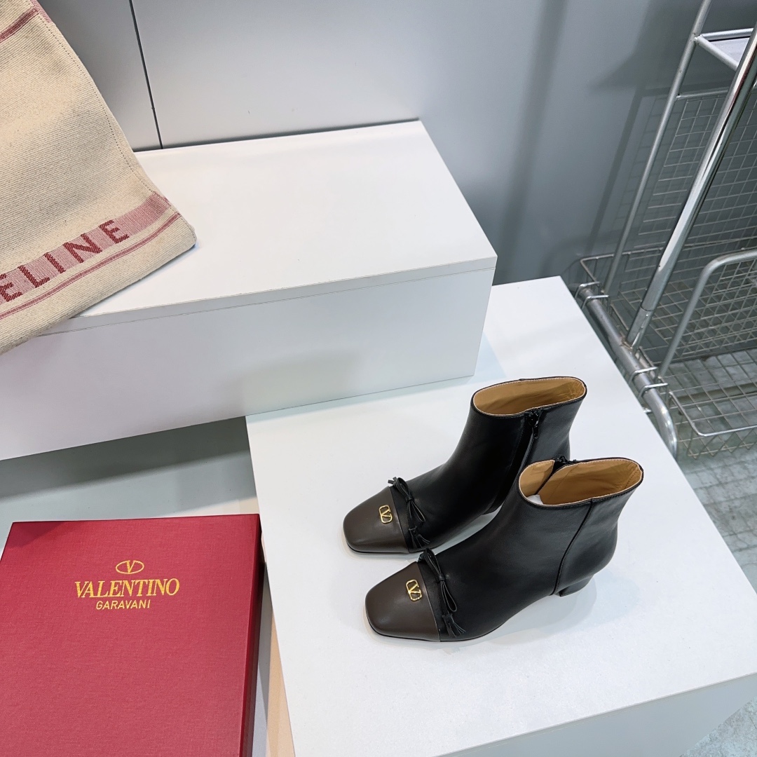 High-Quality Valentino Butterfly Shoes: Fall 2025 Collection Highlights - 图片 1